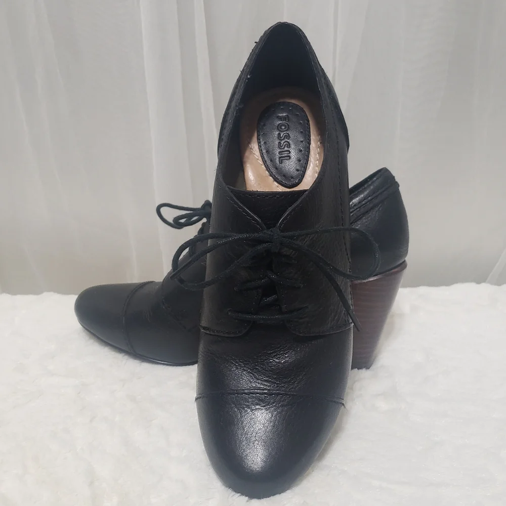 Fossil Black Leather Heeled Booties Sz 8 - Picture 4 of 16